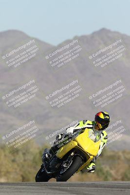 media/Dec-01-2025-Moto Forza (Mon) [[2daa91e15f]]/2-Intermediate Group/Session 2 Turn 9 Entry/